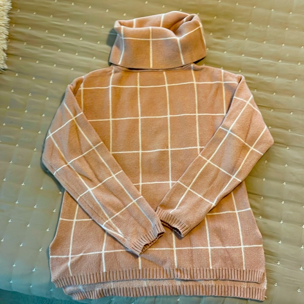 Sweater 
kirundo  size small
Great condition